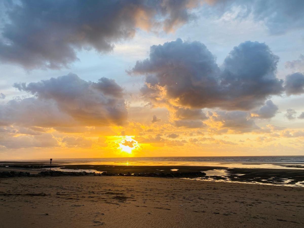 La Petite Marjolaine A 3Min A Pied De La Plage Leilighet Merville-Franceville-Plage Eksteriør bilde